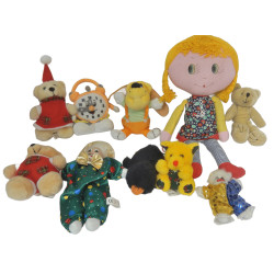 LOT DE 10 POUPEES PELUCHES...