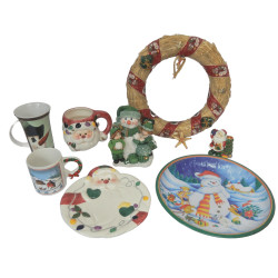 LOT 8 OBJETS ET DECORATIONS...