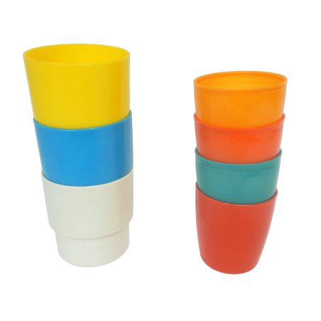 LOT 7 GOBELETS PIQUE NIQUE VINTAGE PLASTIQUE REUTILISABLE
