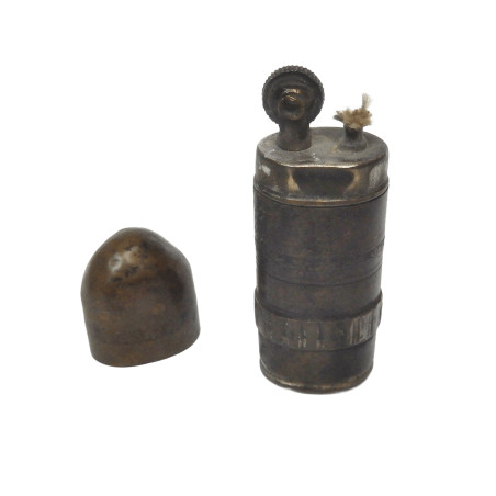 ANCIEN BRIQUET DE POILU A ESSENCE