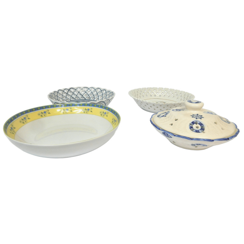 LOT 4 COUPELLES ASSORTIES EN CERAMIQUE ET PORCELAINE
