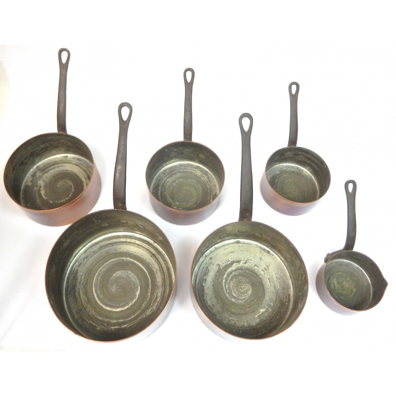 SERIE DE 6 CASSEROLES ANCIENNES EN CUIVRE ETAME Deposencheres