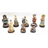 LOT DE 8 FIGURINES EN RESINE