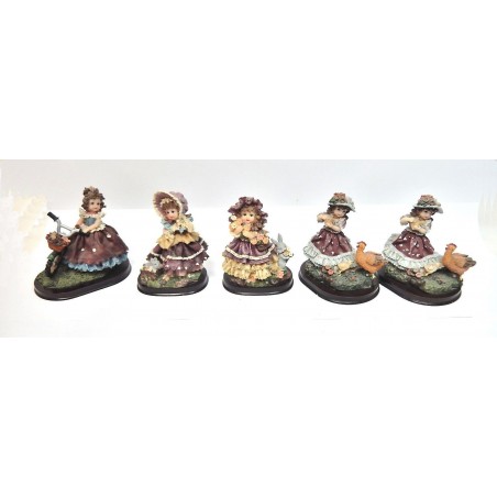 LOT DE 5 FIGURINES FILLETTES EN RESINE