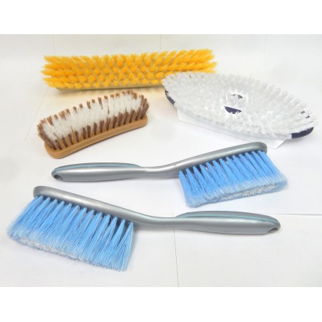 LOT BROSSES ET BALAYETTES 5 PIECES