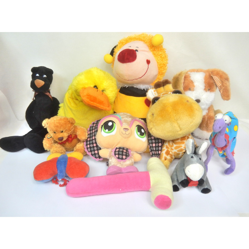 LOT DE 11 PELUCHES ASSORTIES TAILLES DIVERSES