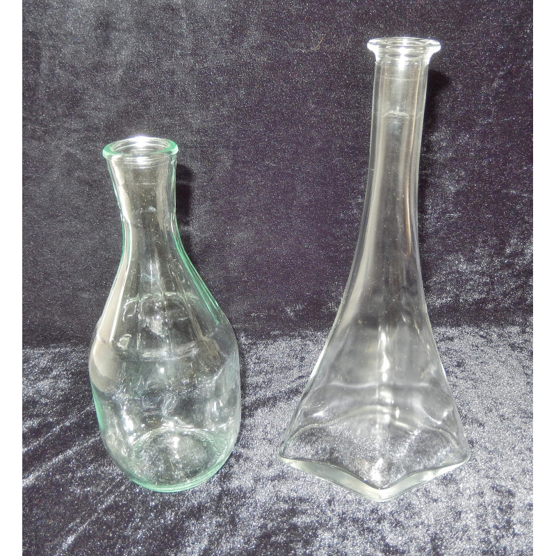 LOT 2 CARAFES EN VERRE TRANSPARENT