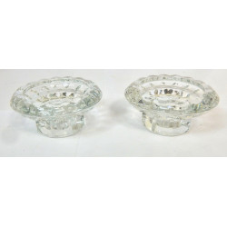 LOT DE 2 BOUGEOIRS EN VERRE