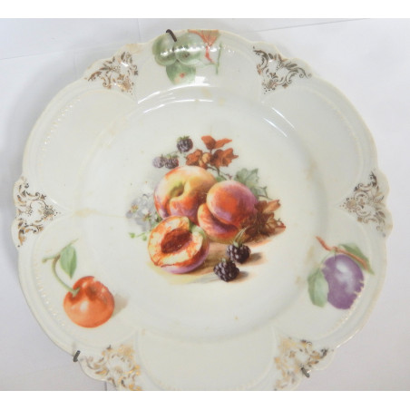 LOT 4 ASSIETTES ANCIENNES DONT 2 SARREGUEMINES