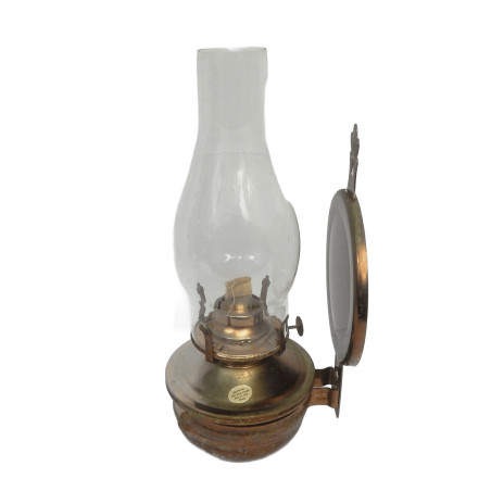 LAMPE A PETROLE CUIVRE AVEC FIXATION MURALE