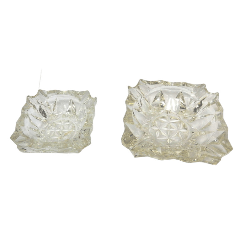 LOT DE 2 CENDRIERS EN VERRE A FACETTES ANNEES 70