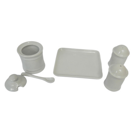 LOT SALIERE POIVRIERE ET MOUTARDIER EN PORCELAINE